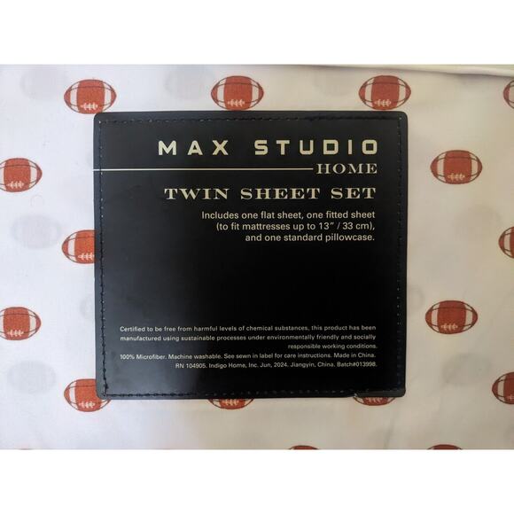 Max Studio Home FOOTBALL Print TWIN Size Sheet Set OEKO TEX Flat/Fitted/Pillowca - Picture 3 of 4